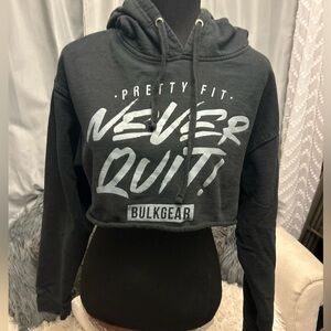 Pretty fit Crop Hoodie Logo Sweatshirt medium 135